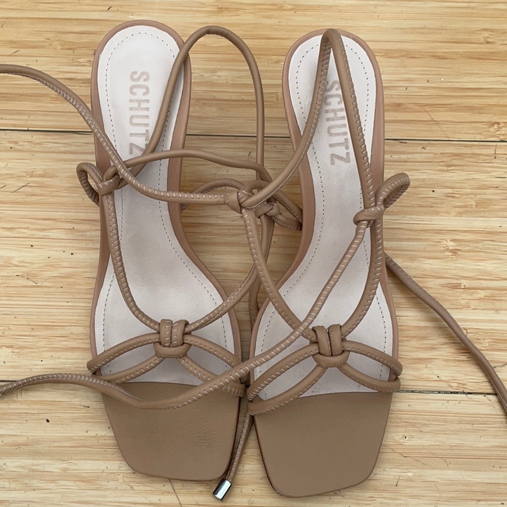 Schutz Belize nude strappy sandal 7.5